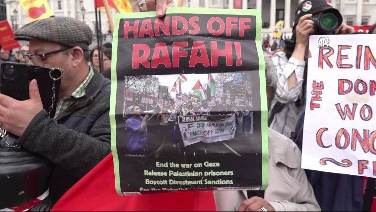 Londra'daki 1 Mayıs kutlamalarında Gazze'de ateşkes çağrısı 2